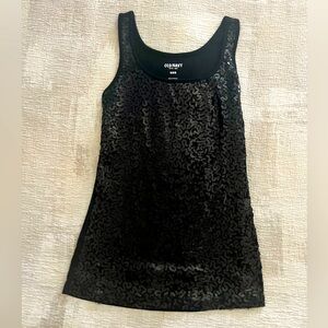 Women’s size Medium sequined tank top. Excellent condition